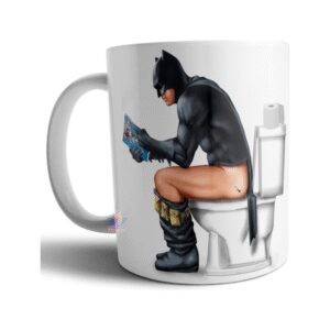 986215-MLA71680401684_092023,Taza Cerámica Batman Cagando Batitrono Superheroe Divertida